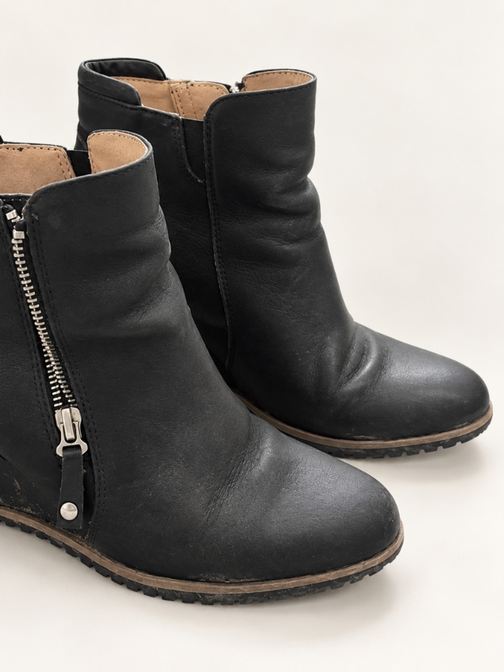 SOUL Naturalizer Haley Black Wedge Ankle Booties Side Zip